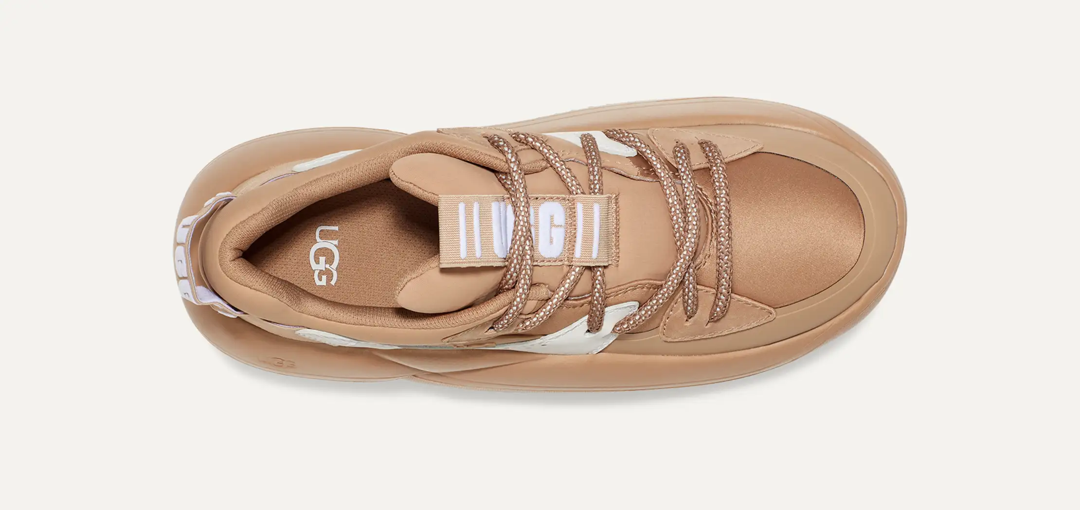 みぽりん UGG W LA CLOUD LACE UGG☆W LA CLOUD LACE │ 福岡PARCO-パルコ-